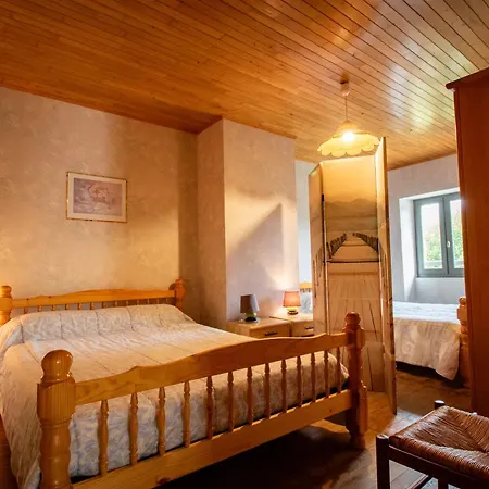 Nid Douillet Des Oiseaux Holiday home Saint-Crepin-et-Carlucet